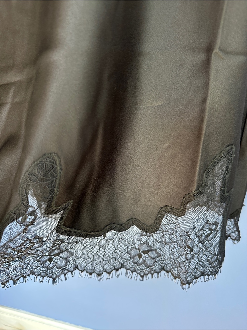 Elegant Black Maxi Skirt with Lace Hem - Picture 2 of 4